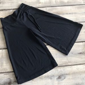 Byer girl gaucho Capri pants